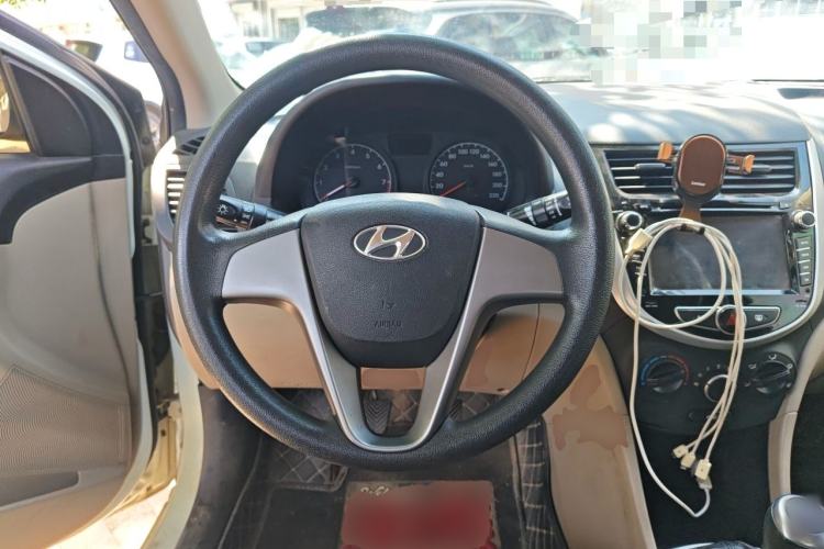 Used Hyundai Verna (older generation) 2016 1.4L Manual Smart GLS Trim Steering Wheel