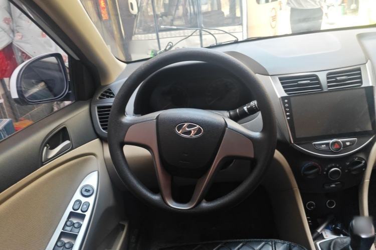 Used Hyundai Verna (older generation) 2016 1.4L Manual Smart GLS Trim Steering Wheel