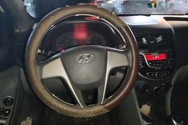 Used Hyundai Verna (older generation) 2016 1.4L Manual Smart GLS Trim Steering Wheel
