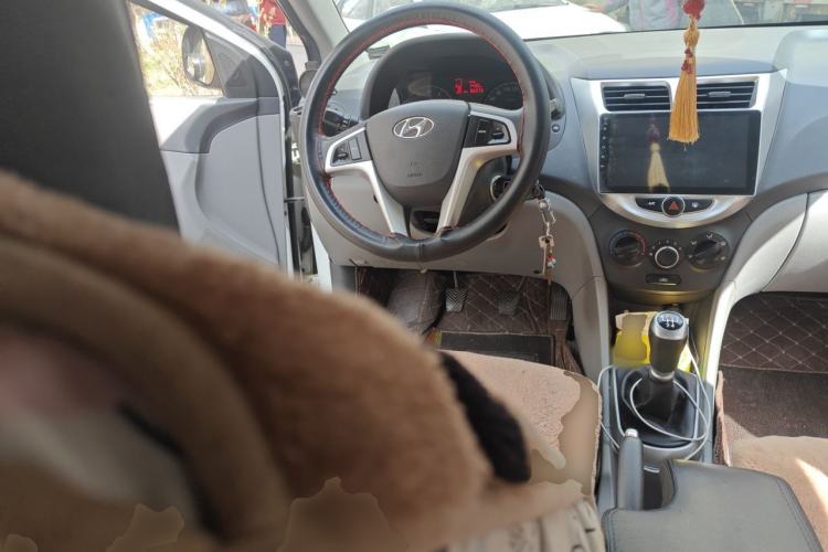 Used Hyundai Verna (older generation) 2016 1.4L Manual Smart GLS Trim Steering Wheel