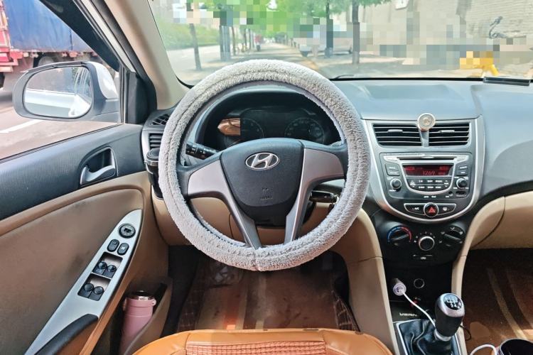 Used Hyundai Verna (older generation) 2016 1.4L Manual Smart GLS Trim Steering Wheel