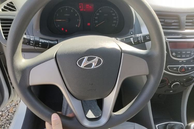 Used Hyundai Verna (older generation) 2016 1.4L Manual Smart GLS Trim Steering Wheel