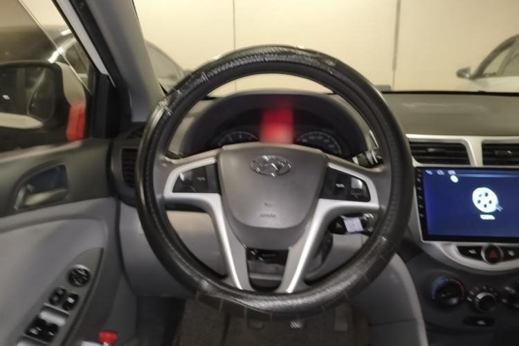 Used Hyundai Verna (older generation) 2016 1.4L Manual Smart GLS Trim Steering Wheel