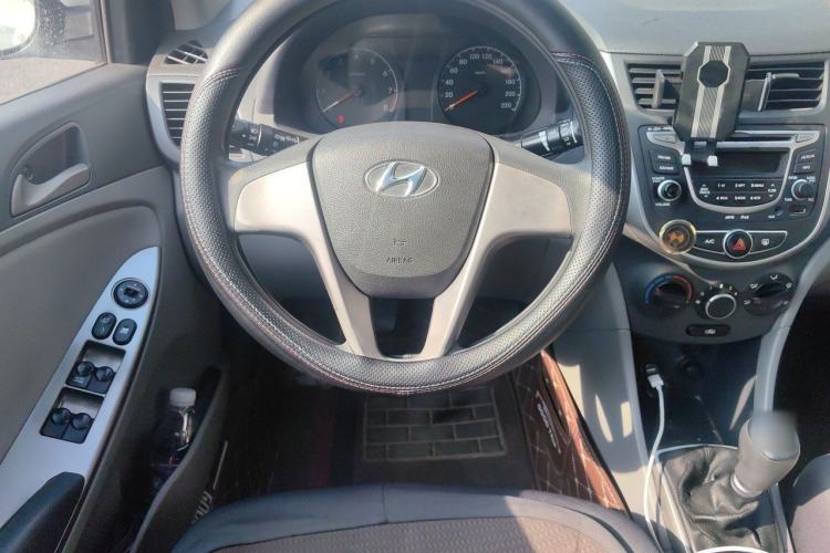 Used Hyundai Verna (older generation) 2016 1.4L Manual Smart GLS Trim Steering Wheel