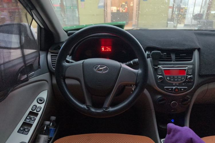 Used Hyundai Verna (older generation) 2016 1.4L Manual Smart GLS Trim Steering Wheel