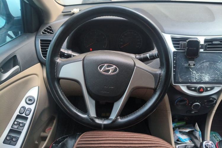 Used Hyundai Verna (older generation) 2016 1.4L Manual Smart GLS Trim Steering Wheel