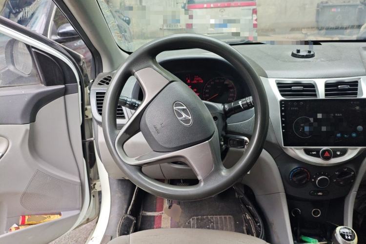 Used Hyundai Verna (older generation) 2016 1.4L Manual Smart GLS Trim Steering Wheel