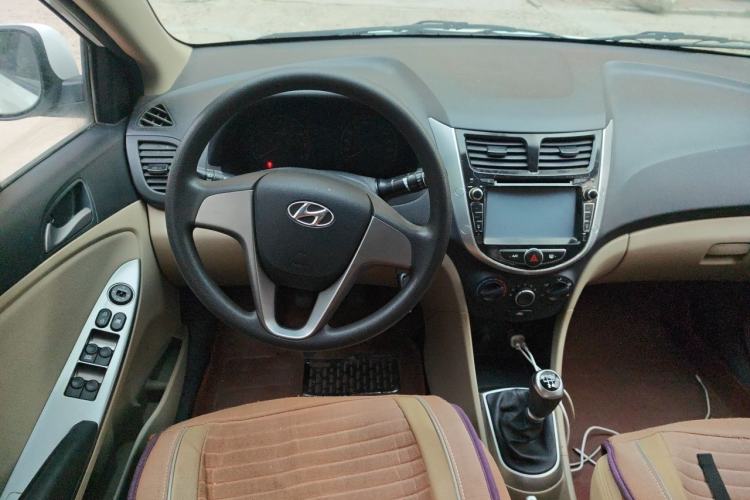 Used Hyundai Verna (older generation) 2016 1.4L Manual Smart GLS Trim Steering Wheel