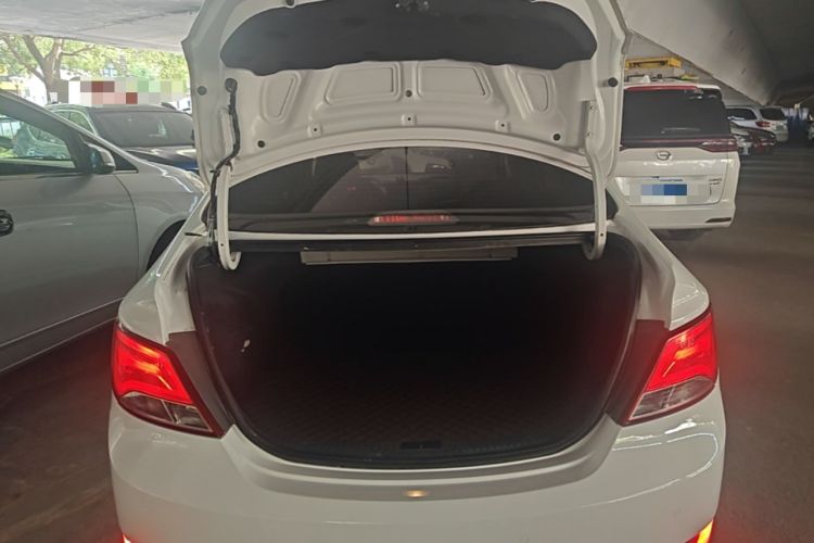 Used Hyundai Verna (older generation) 2016 1.4L Automatic Smart GLS Trunk