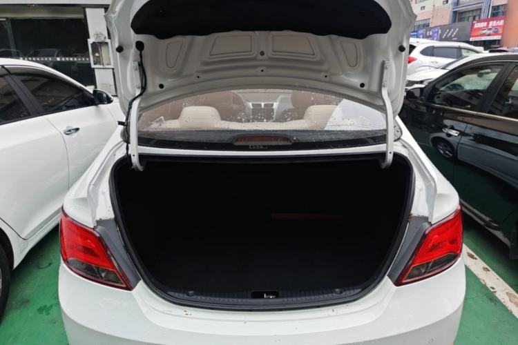 Used Hyundai Verna (older generation) 2016 1.4L Automatic Smart GLS Trunk