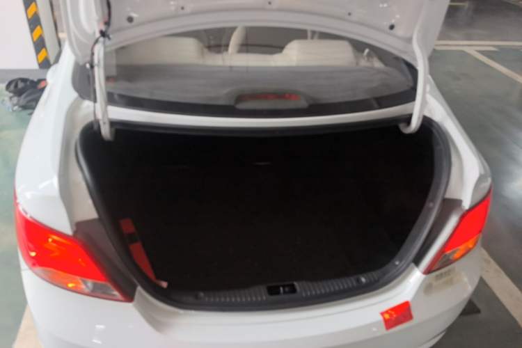 Used Hyundai Verna (older generation) 2016 1.4L Automatic Smart GLS Trunk