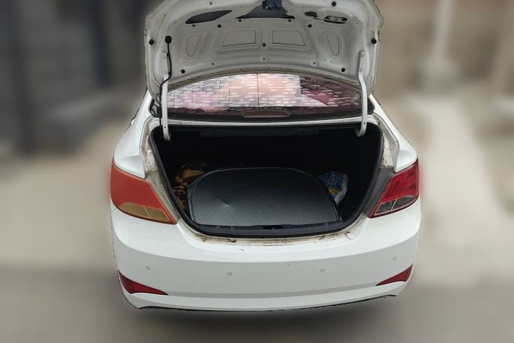 Used Hyundai Verna (older generation) 2016 1.4L Automatic Smart GLS Trunk