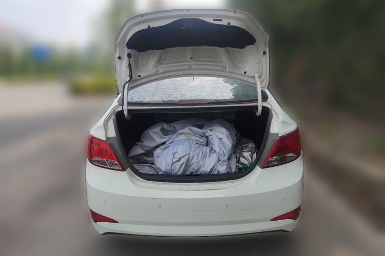Used Hyundai Verna (older generation) 2016 1.4L Manual Smart GLS Trim Trunk