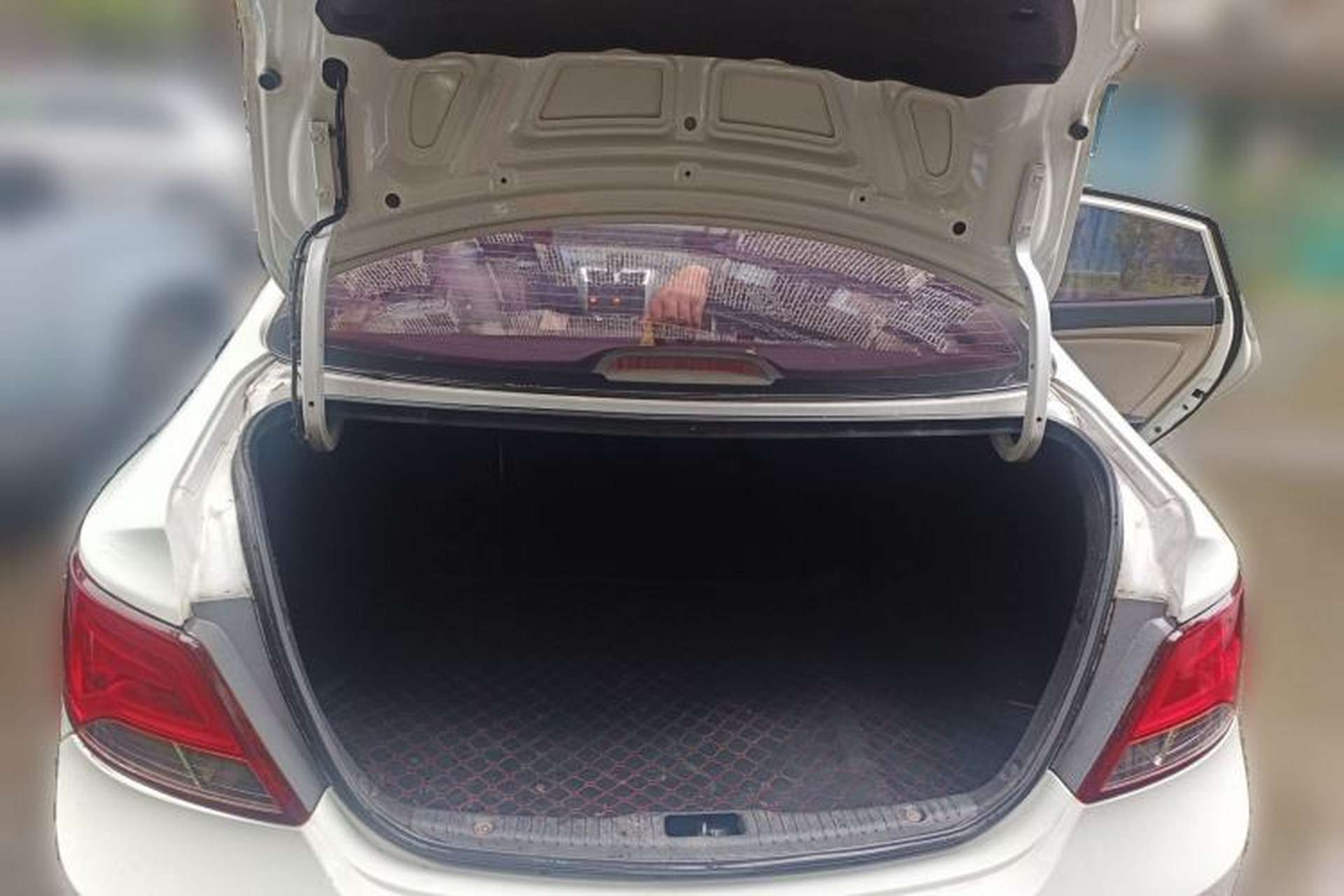 Used Hyundai Verna (older generation) 2016 1.4L Manual Smart GLS Trim Trunk