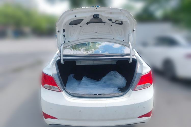 Used Hyundai Verna (older generation) 2016 1.4L Automatic Smart GLS Trunk
