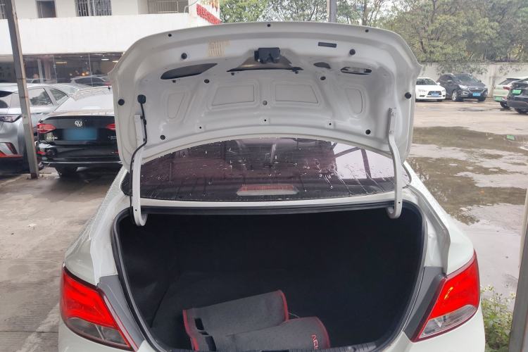 Used Hyundai Verna (older generation) 2016 1.4L Automatic Smart GLS Trunk