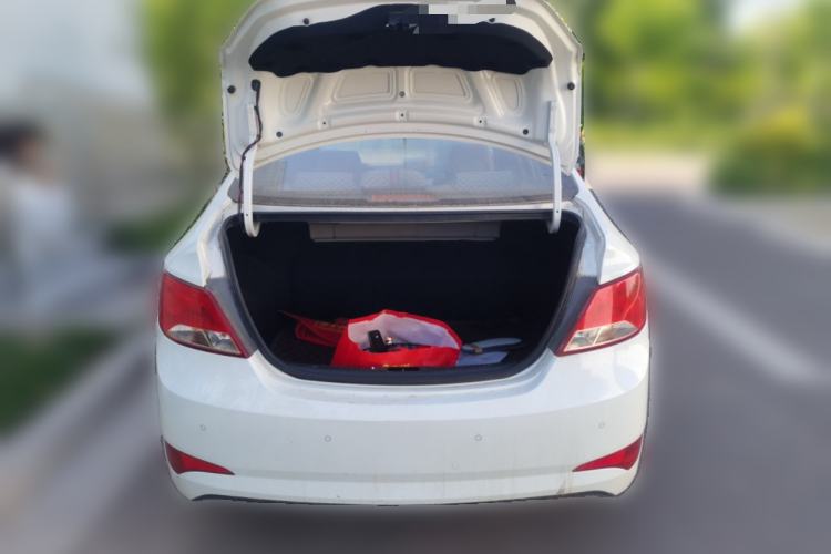 Used Hyundai Verna (older generation) 2016 1.4L Automatic Fashionable GS Model Trunk
