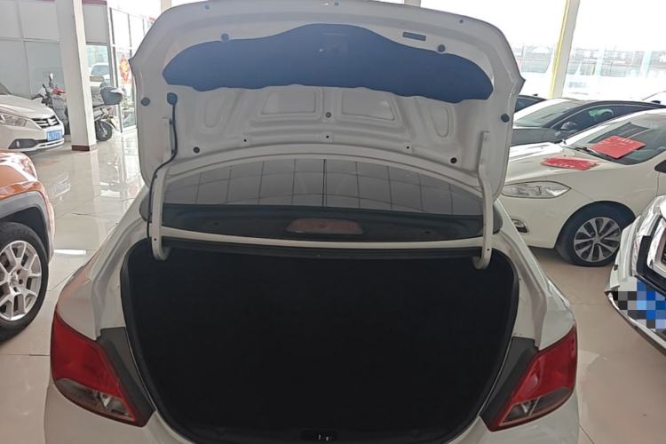 Used Hyundai Verna (older generation) 2016 1.4L Manual Smart GLS Trim Trunk