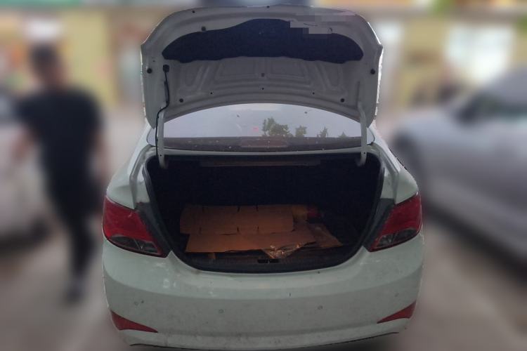 Used Hyundai Verna (older generation) 2016 1.4L Manual Smart GLS Trim Trunk