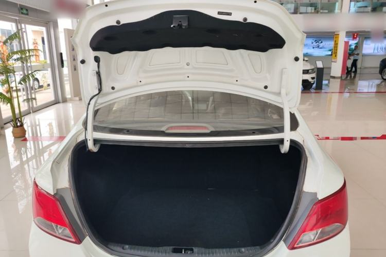 Used Hyundai Verna (older generation) 2016 1.4L Automatic Smart GLS Trunk