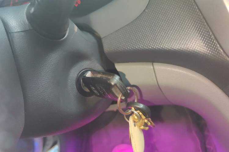 Used Hyundai Verna (older generation) 2016 1.4L Manual Smart GLS Trim Vehicle Key