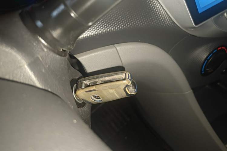 Used Hyundai Verna (older generation) 2016 1.4L Automatic Smart GLS Vehicle Key