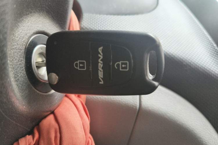 Used Hyundai Verna (older generation) 2016 1.4L Automatic Smart GLS Vehicle Key