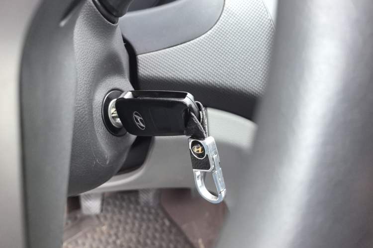 Used Hyundai Verna (older generation) 2016 1.4L Manual Smart GLS Trim Vehicle Key