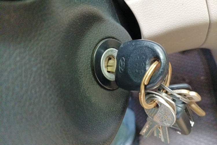 Used Hyundai Verna (older generation) 2016 1.4L Automatic Smart GLS Vehicle Key