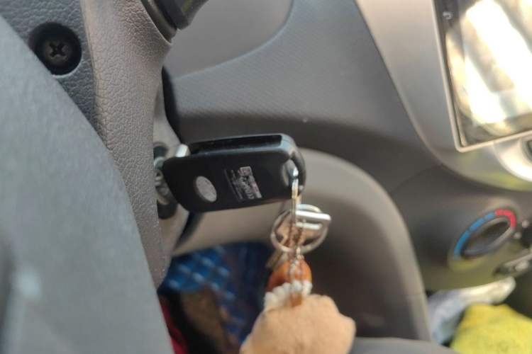 Used Hyundai Verna (older generation) 2016 1.4L Automatic Smart GLS Vehicle Key