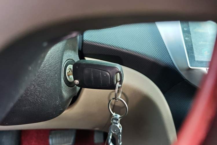 Used Hyundai Verna (older generation) 2016 1.4L Automatic Smart GLS Vehicle Key