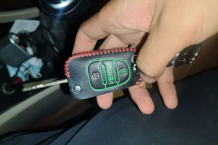Used Hyundai Verna (older generation) 2016 1.4L Manual Smart GLS Trim Vehicle Key