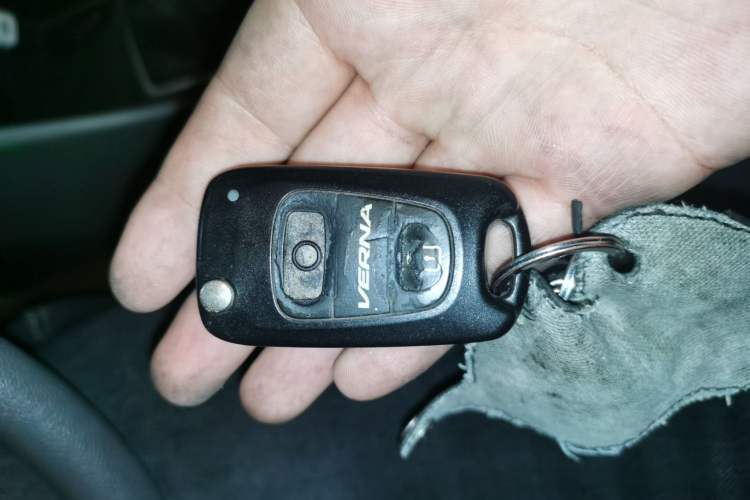 Used Hyundai Verna (older generation) 2016 1.4L Manual Smart GLS Trim Vehicle Key