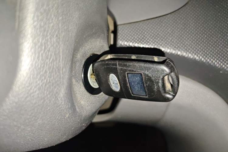 Used Hyundai Verna (older generation) 2016 1.4L Automatic Smart GLS Vehicle Key