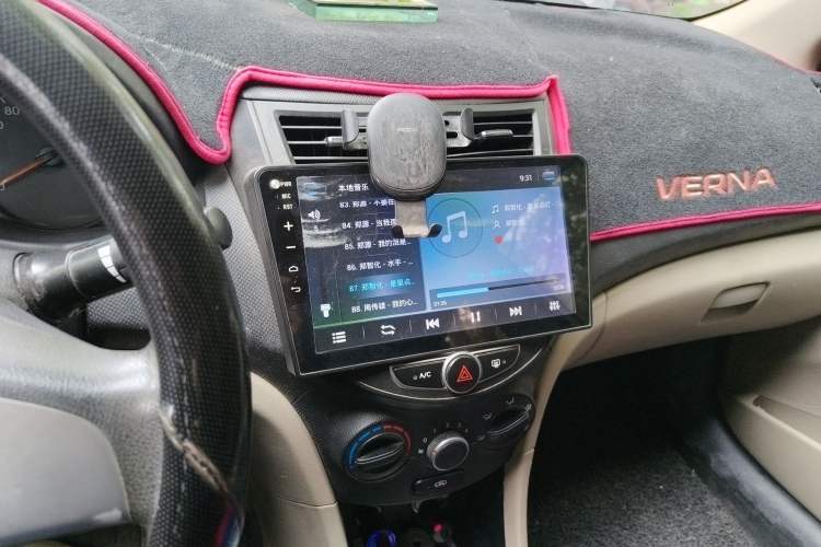 Used Hyundai Verna (older generation) 2016 1.4L Manual Smart GLS Trim Audio And AC Panel