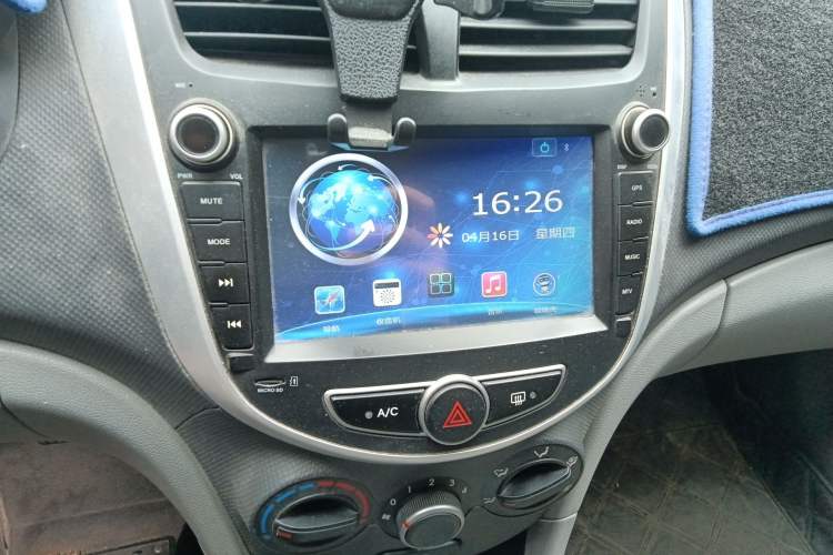 Used Hyundai Verna (older generation) 2016 1.4L Manual Smart GLS Trim Audio And AC Panel