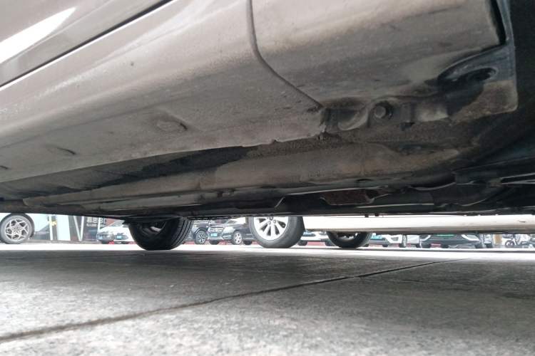 Used Hyundai Verna (older generation) 2016 1.4L Manual Smart GLS Trim Chassis Front Right
