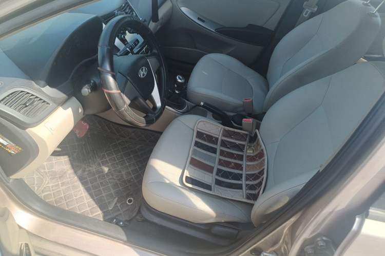 Used Hyundai Verna (older generation) 2016 1.4L Manual Smart GLS Trim Driver Seat