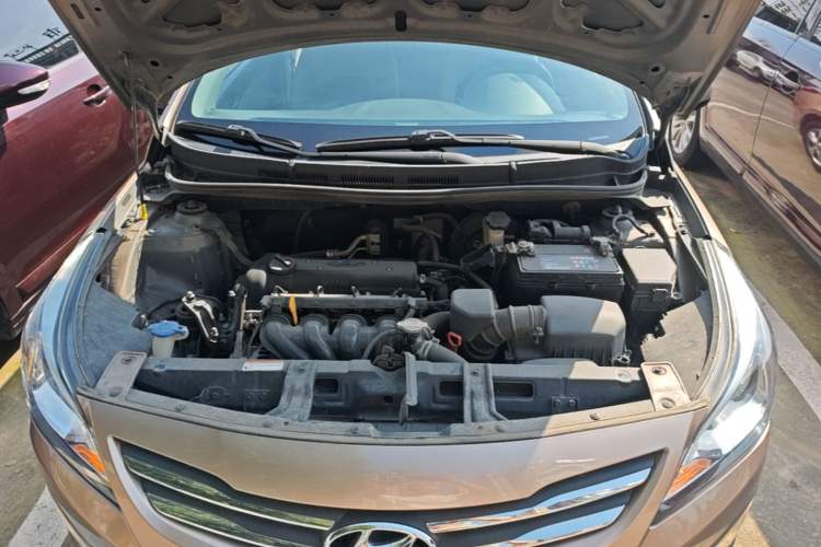 Used Hyundai Verna (older generation) 2016 1.4L Automatic Smart GLS Engine Bay