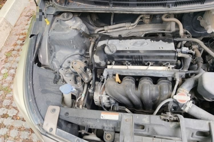 Used Hyundai Verna (older generation) 2016 1.4L Manual Smart GLS Trim Engine Bay Right