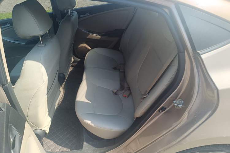 Used Hyundai Verna (older generation) 2016 1.4L Manual Smart GLS Trim Left Rear Seat
