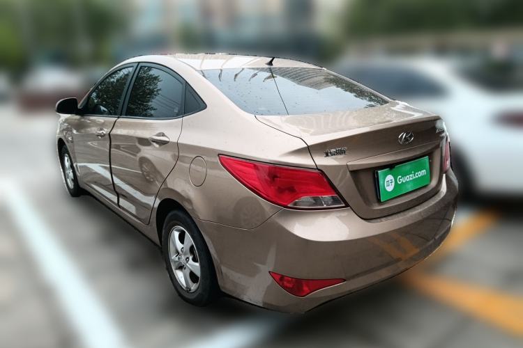 Used Hyundai Verna (older generation) 2016 1.4L Manual Smart GLS Trim Rear Left 45 Deg