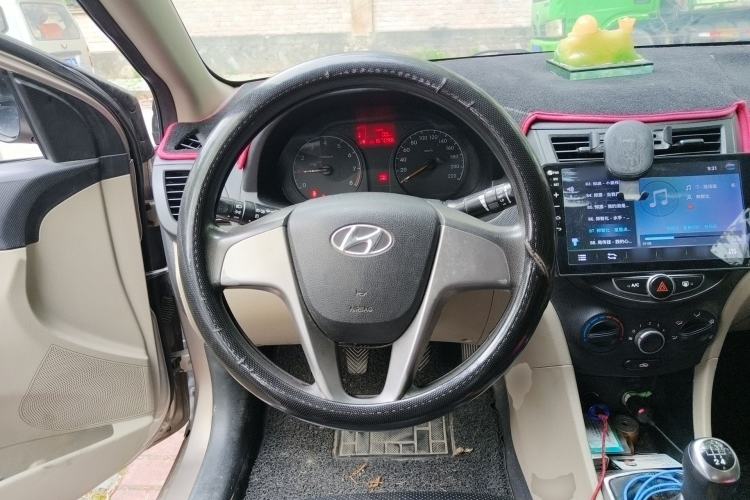 Used Hyundai Verna (older generation) 2016 1.4L Manual Smart GLS Trim Steering Wheel