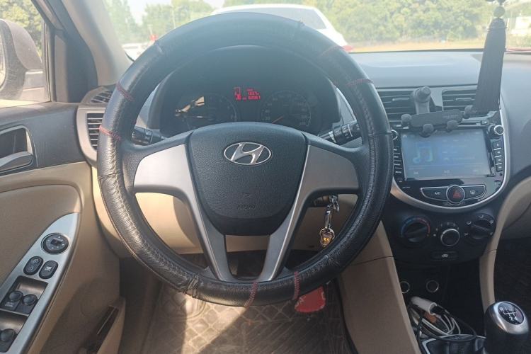 Used Hyundai Verna (older generation) 2016 1.4L Manual Smart GLS Trim Steering Wheel
