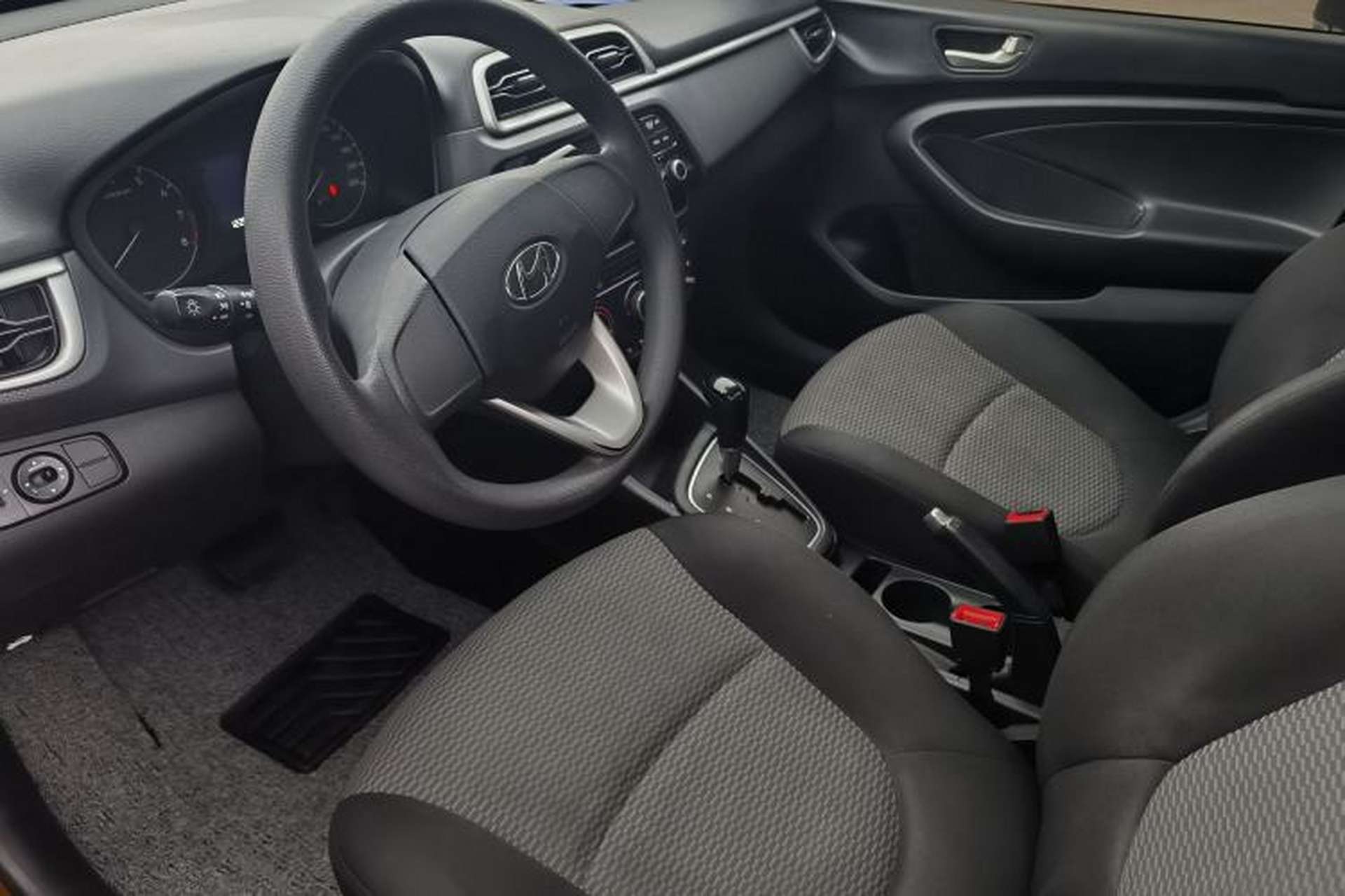 Used Hyundai Verna (older generation) 2017 1.4L Automatic YueXiang Edition China V-standard Interior 1
