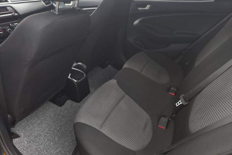 Used Hyundai Verna (older generation) 2017 1.4L Automatic YueXiang Edition China V-standard Interior 4
