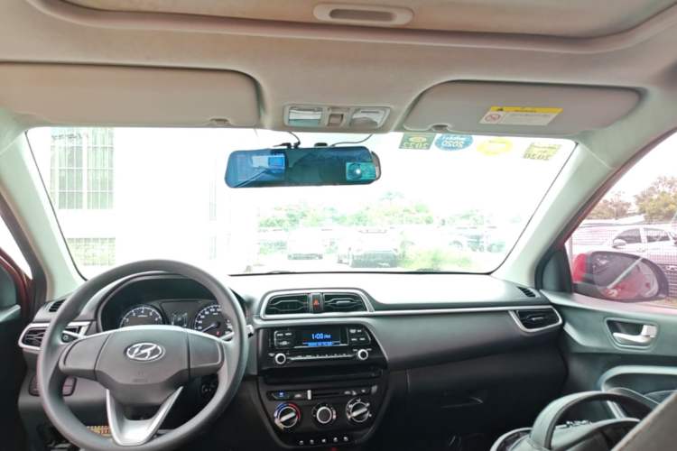 Used Hyundai Verna (older generation) 2017 1.4L Automatic YueXiang Edition China V-standard Headliner