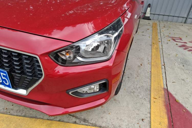Used Hyundai Verna (older generation) 2017 1.4L Automatic YueXiang Edition China V-standard Left Front Headlight