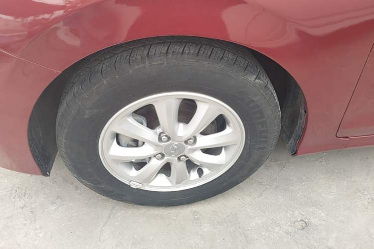 Used Hyundai Verna (older generation) 2017 1.4L Manual Colorful Skyroof Version China V Standard Left Front Wheel Hub