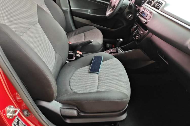 Used Hyundai Verna (older generation) 2017 1.4L Automatic YueXiang Edition China V-standard Right Front Seat